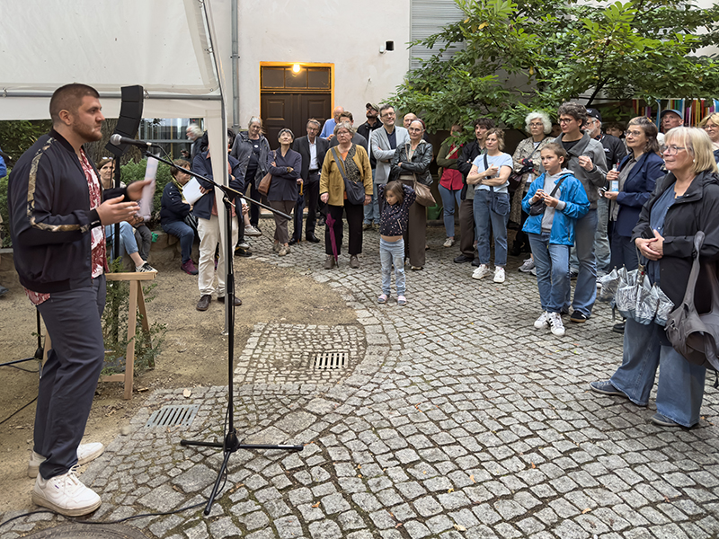 Kollwitzstraße 52, Berlin Prenzlauer Berg, Eröffnung einer Austellung zur Geschichte des Hauses 04